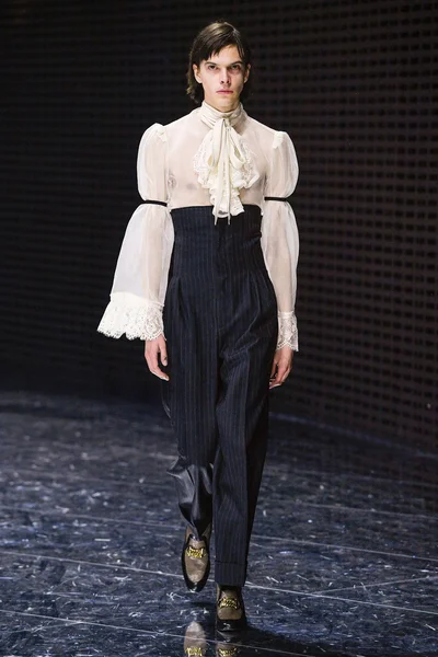 Look 51